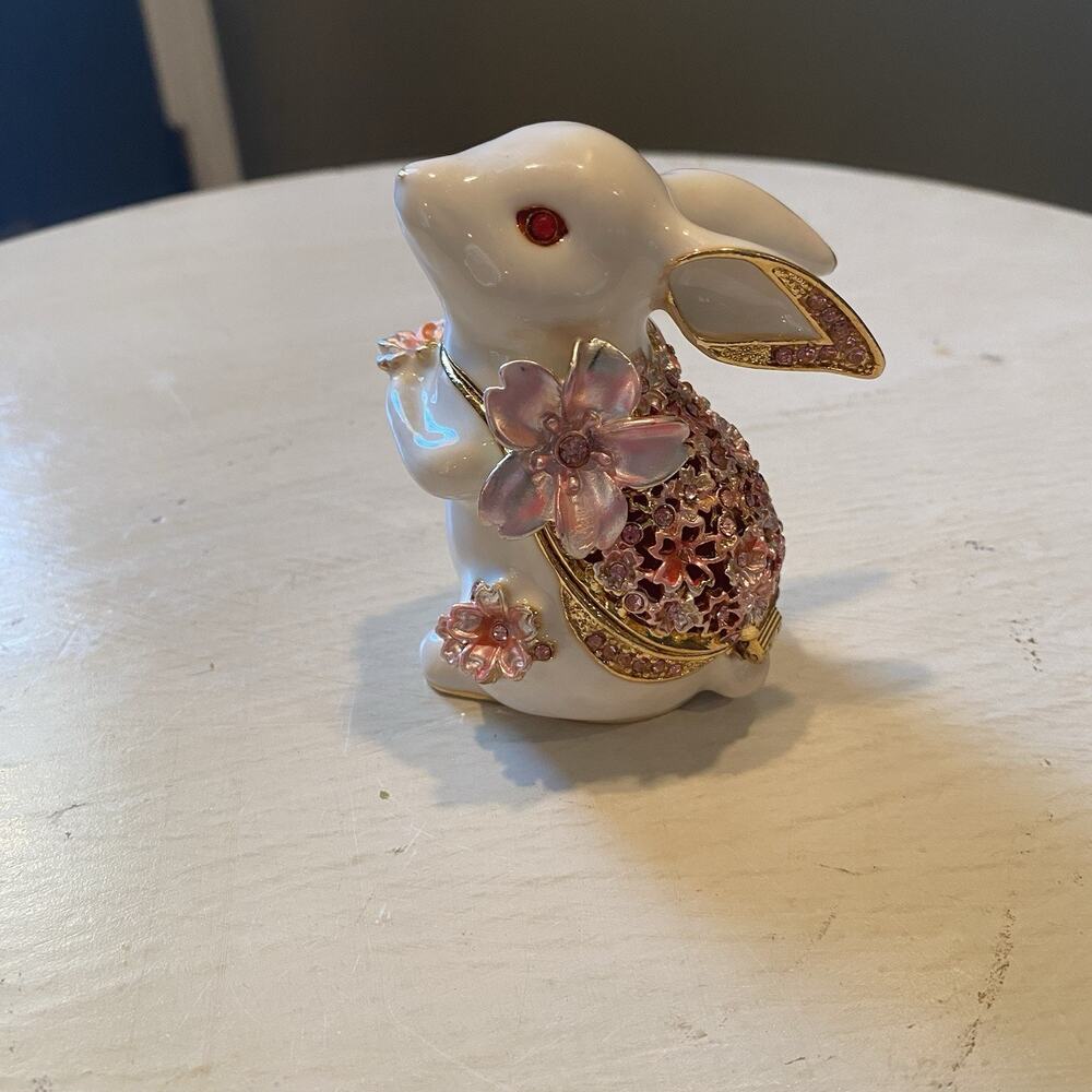 Tokyo Ginza Picals Jewelry Box Moon Rabbit With‎ Crystal Zodiac Decoration Year